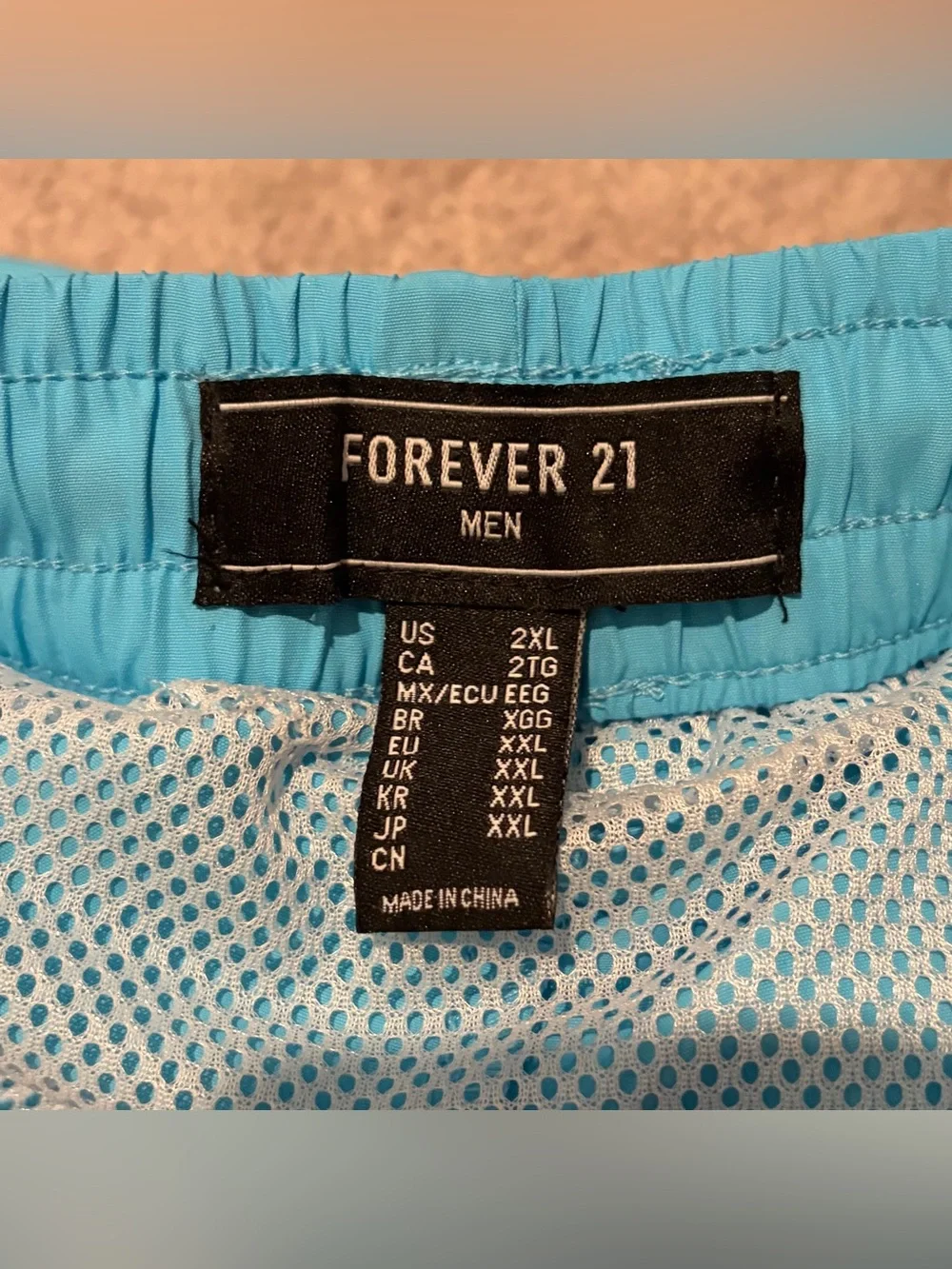 Forever 21 Men’s Blue Lined Swim Trunks Size 2XL Measured 40x5 NWT